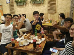 赤壁烧烤加盟,学烧烤技术,开烧烤店多少钱疯狂烤翅加盟